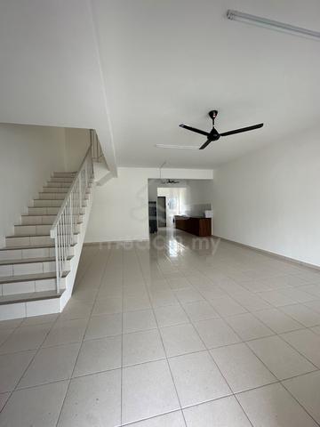 2 Storey Terrace - TAMAN M SENYUMIA,BANDAR BARU SALAK TINGGI,SEPANG 1