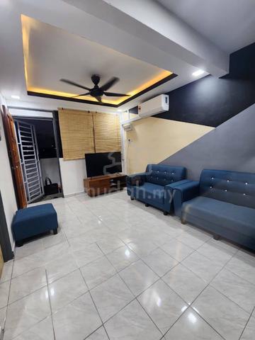 Flat Taman Ungku Tun Aminah 1