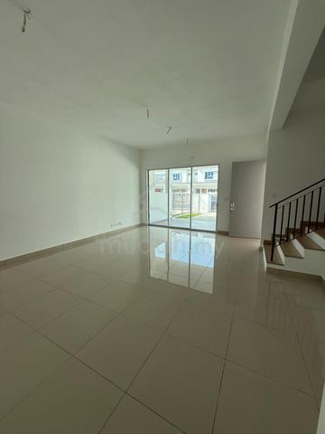 Move-In Ready Family Home – A Must See! 1