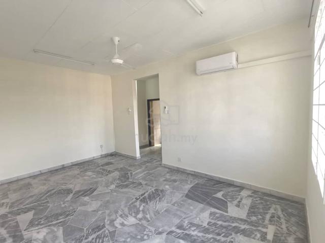 Goodyear Court 8 1
