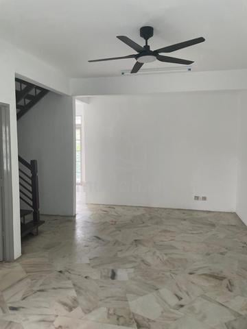 ( NEW PAINT ) USJ 1 2 STOREY Terraced House Subang Jaya Selangor 1