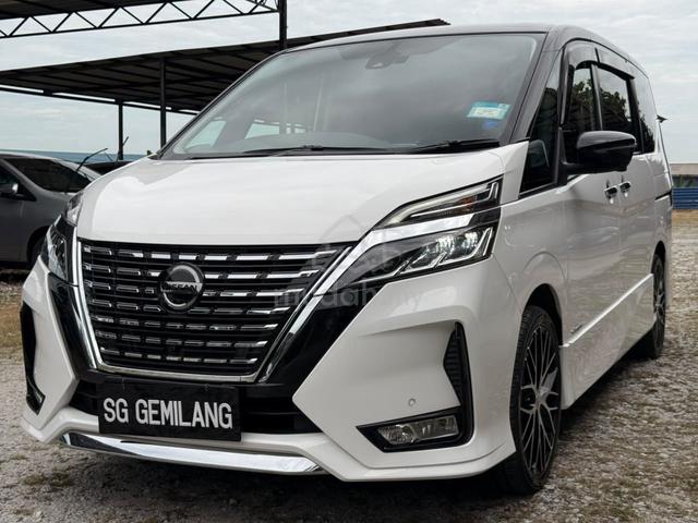 2023 Nissan SERENA 2.0 HWS Full service Nissan - 2