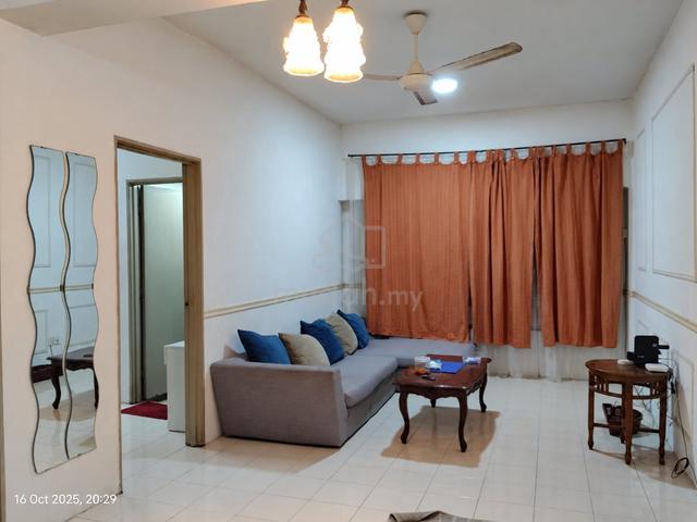 Dataran Otomobil Apartment 1