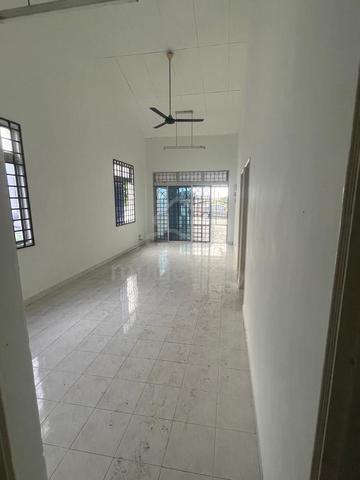 Single storey endlot puteri wansa house 1