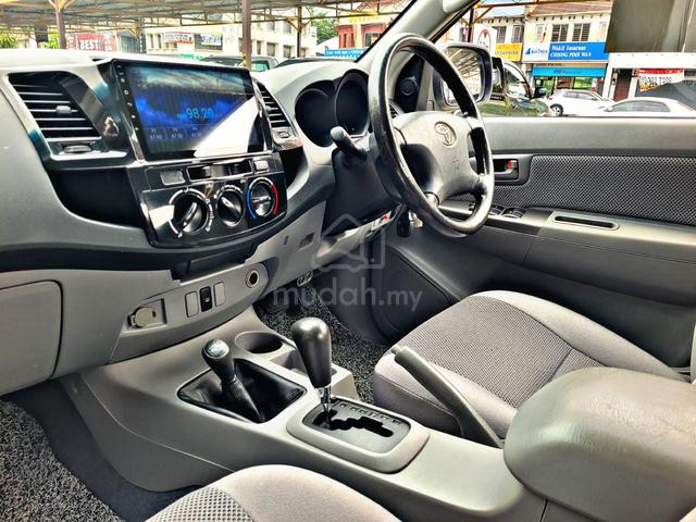 2010 Toyota HILUX 2.5 G FACELIFT DOUBLE CAB (A) - 5