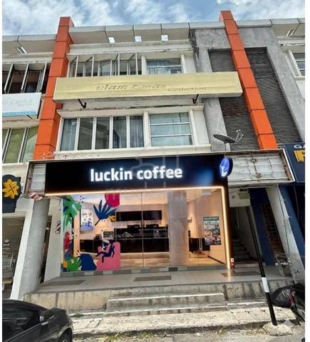 Bandar Seri Putra, Kajang Ground floor is Luckin Coffe 1
