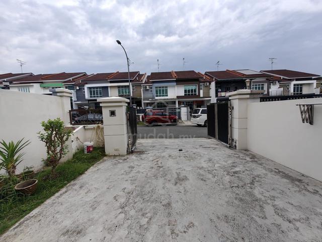 Seri Austin 2 Storey Terrace House / Super Good Condition 1