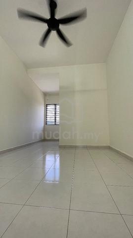 ROOM FOR RENT (Immediate Move In) 3