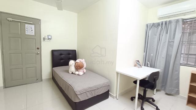 Help University Damansara Heights Room to Let 1