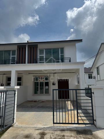 FREEHOLD END LOT Double Storey Terrace for Sale |Bandar Scientex Jasin 1