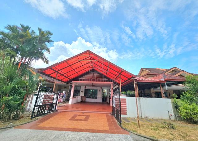 Rare Unit Semi Detached | Taman Bukit Sepanggar | Spacious Land & Park 1