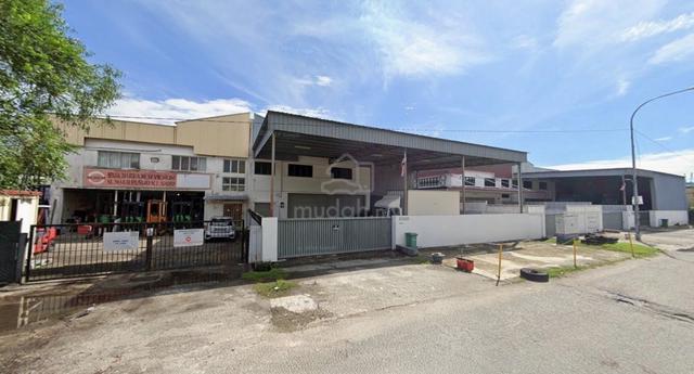 Corner 1.5 Storey Semi-D Factory Taman Perindustri Puchong 6 1