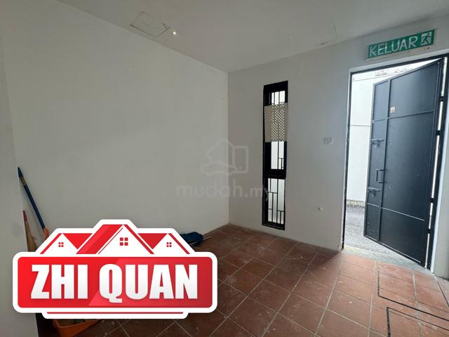 JALAN TRANSFER 551sf Ground floor SHOPLOT Georgetown Mainroad road 5