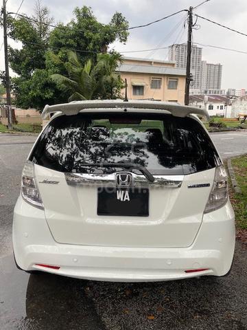 2014 Honda JAZZ 1.3 HYBRID FACELIFT (A) - 3