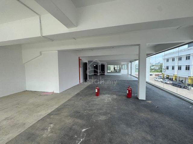 Nusa Bestari 3 Storey Shoplot Corner / Intermediate🔥🔥 Facing Mainroa 1