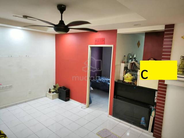 Sri Ivory (Sri Ivori) Apartment 1