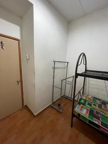 Room for rent 4