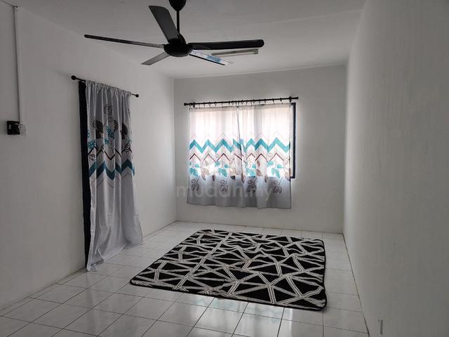 Teratai Apartment (Taman Bunga Raya) 1