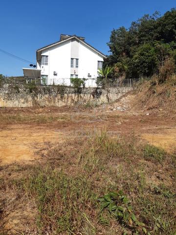 BANGLO LOT 6813sqf,  AYER HITAM SUNGAI MERAB FOR SALE 1
