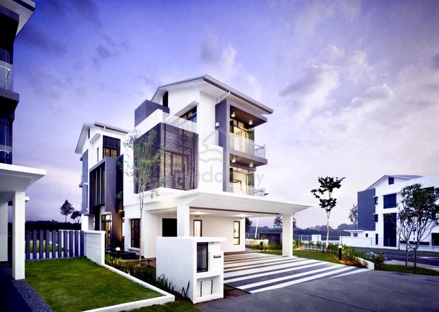 3 Storey End Lot Bungalow House with Lift 1