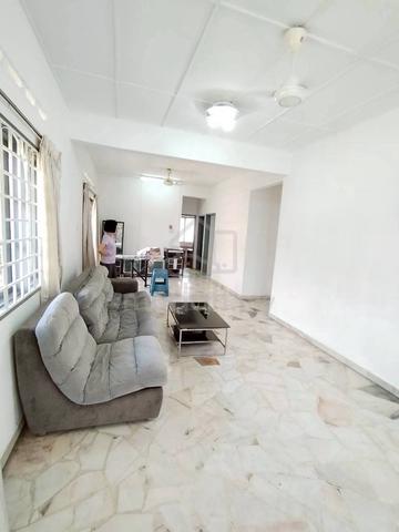 Corner single storey @ taman suria / jb town/ 3bed / fully furnish 1