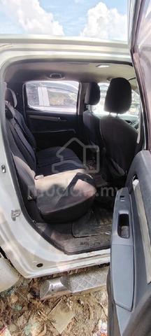 2014 Isuzu D-MAX 2.5 4x2 DUAL CAB (M) - 3