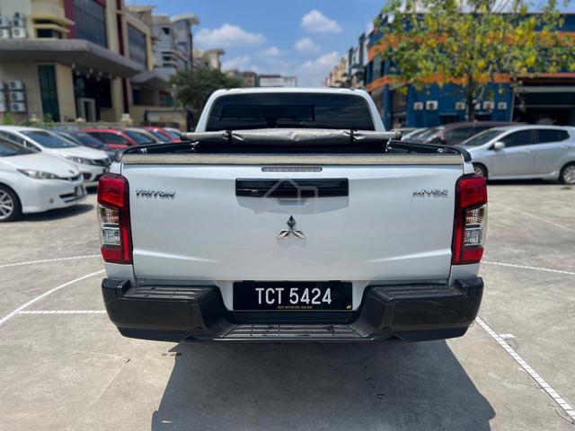 2023 Mitsubishi TRITON 2.4 VGT (A) 30k km mileage - 4