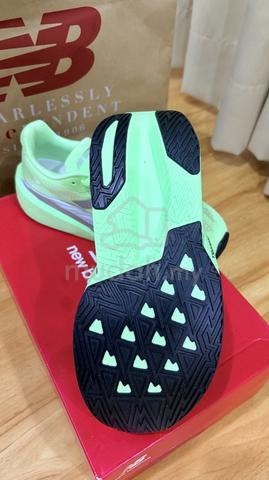 New balance women Rebel v5 - photo 3 of 4
