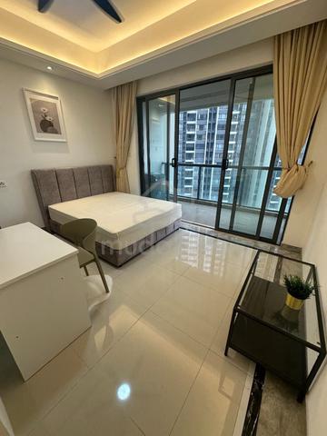 Big Balcony room (own washer) at R&F mall for rent 1
