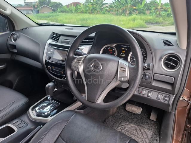2018 Nissan NAVARA 2.5 V (A) loan kedai - 5