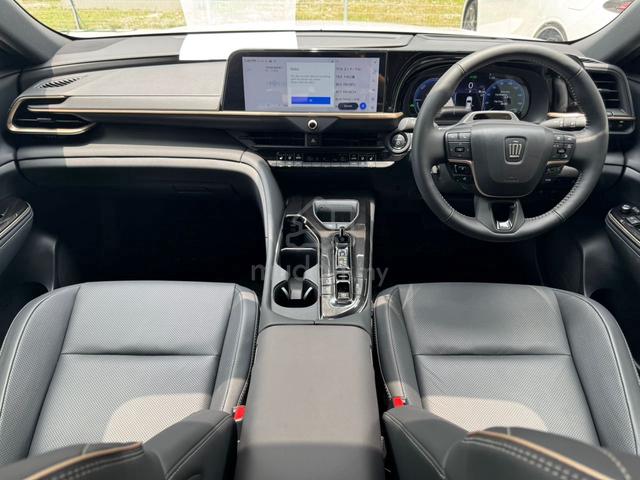 2024 Toyota CROWN 2.5 SPORT Z PANAROMIC ROOF - 3