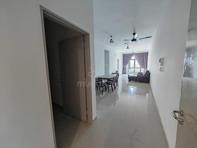 The Louvre @ Country Heights 1