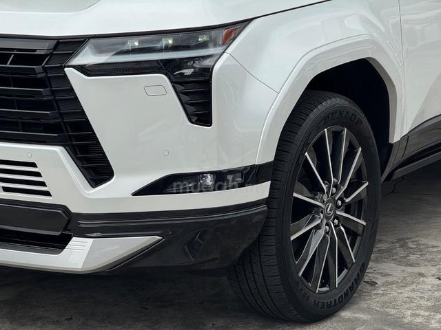 2025 Lexus GX500 3.5L V6 VERISON L MODELLISTA KIT - 5