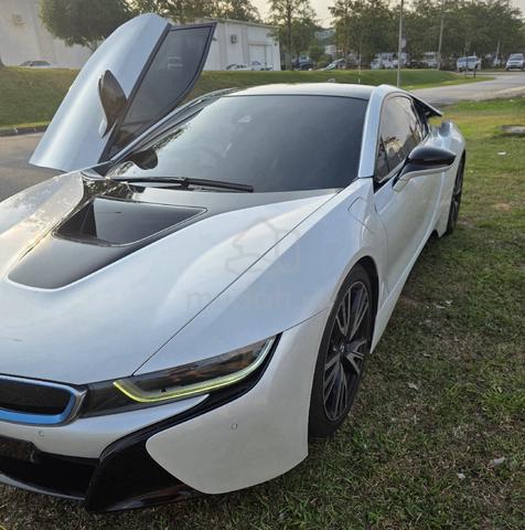 2016 Bmw I8 1.5 EDRIVE Lady Owner - 2