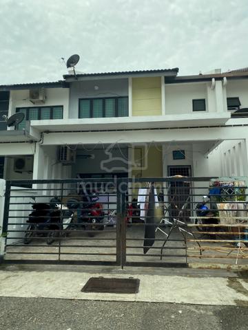 Indera mahkota 2, Double storey house for sale nice condition. 1