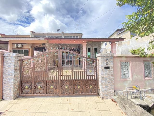 End Lot Taman Suria, Johor Bahru 1