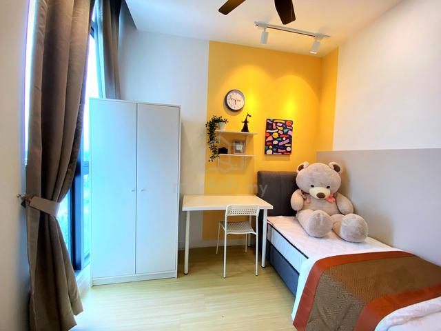 H2O Residence LRT Ara Damansara Middle Room for Rent 1