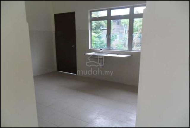 Rumah Berkembar Setingkat Telok Panglima Garang Untuk Di Sewa (Rent Ne 4