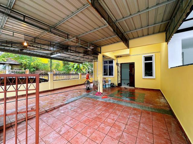 Setia Indah @ Jalan Setia 5 ๐ End Lot Double Storey Terrace 1