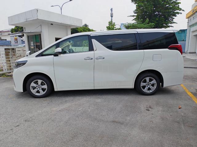 2023 Toyota ALPHARD 2.5 X 8 Seater Family MPV - 3