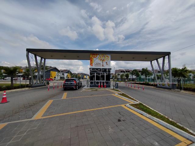 Selangor Puncak Alam Not Furnished Townhouse For Rent 1