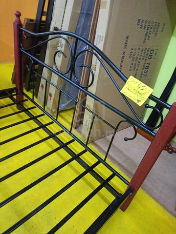 katil besi tiang kayu queen refurbished,ipoh - photo 3 of 4