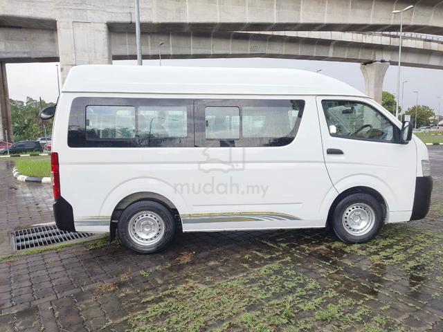 2019 Foton VIEW C2 2.8 (M) Window Van 10Seat - 4