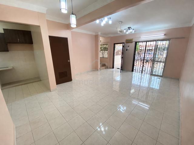2 Storey Terrace , Taman Garnet, Emerald West Rawang For Rent 1