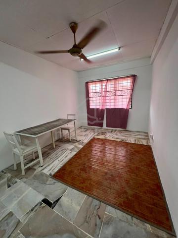 Flat PKNS Seksyen 7 Shah Alam 1