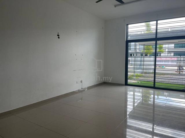 Bandar Seri Alam/ Citrine Residenz/ Masai/ Cheapest/ Full Loan 1