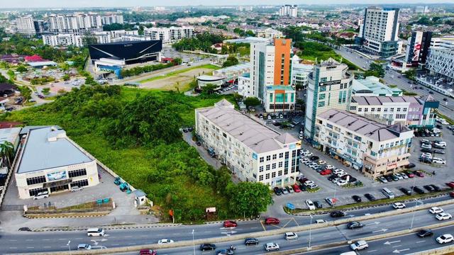 Prime Area, Super Cheap, Facing Main Road Land @ Simpang Tiga, Kuching 1