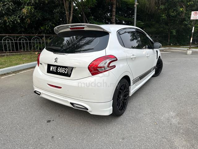 2013 Peugeot 208 1.6 VTI ALLURE (A) -LOW MILEAGE - - 4