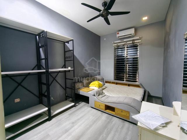 Austin residence Mutiara emas 10 single storey end lot partly furnishe 1