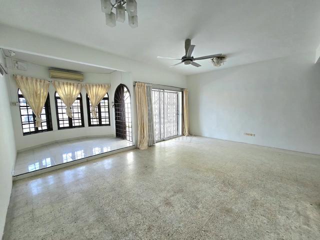 [F.LoanIExtended Kitchen & Living HalI 20X80] 2 Sty Taman Kajang Jaya 1